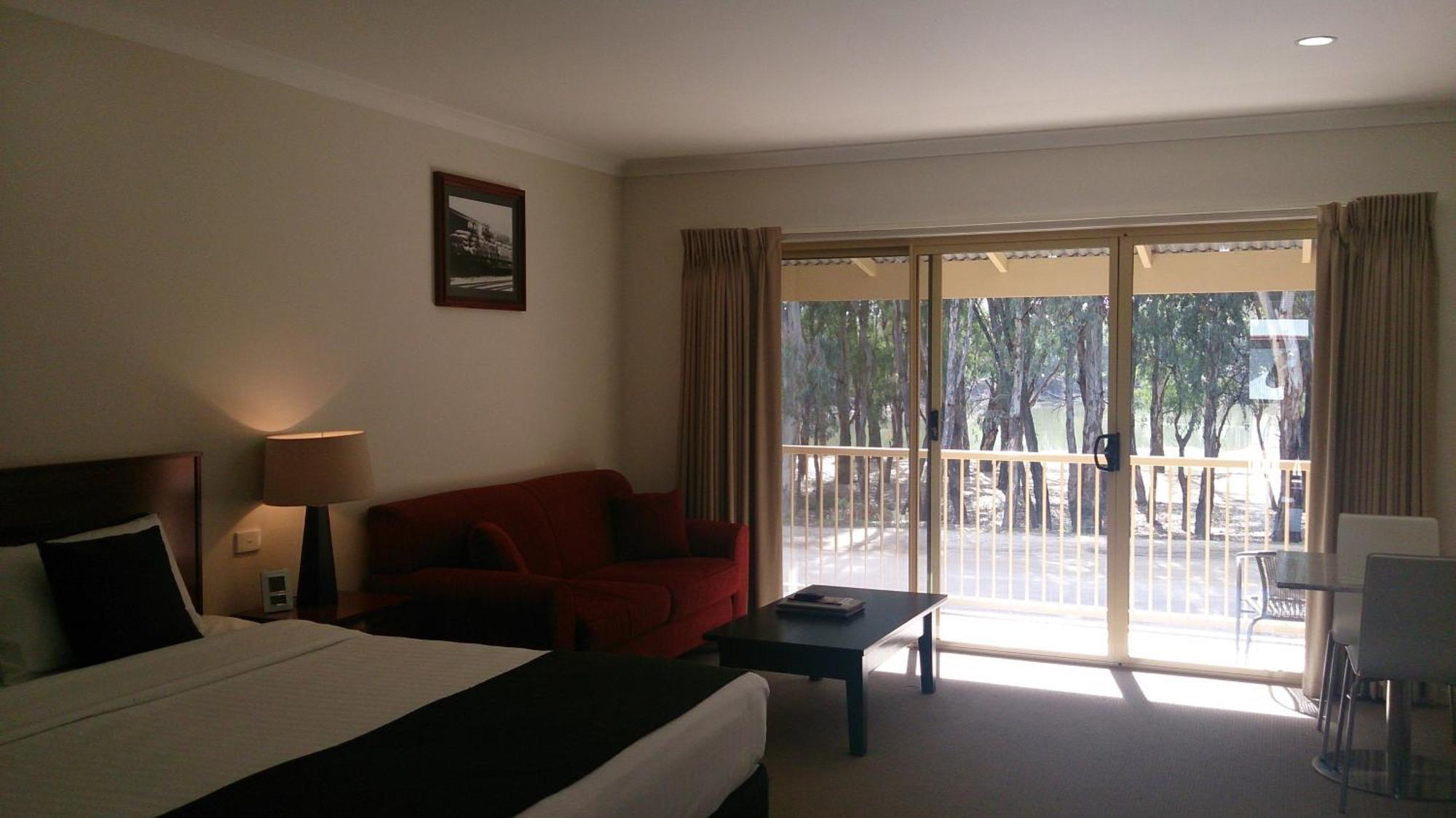 Murray Waters Motor Inn & Apartments Koondrook Room photo